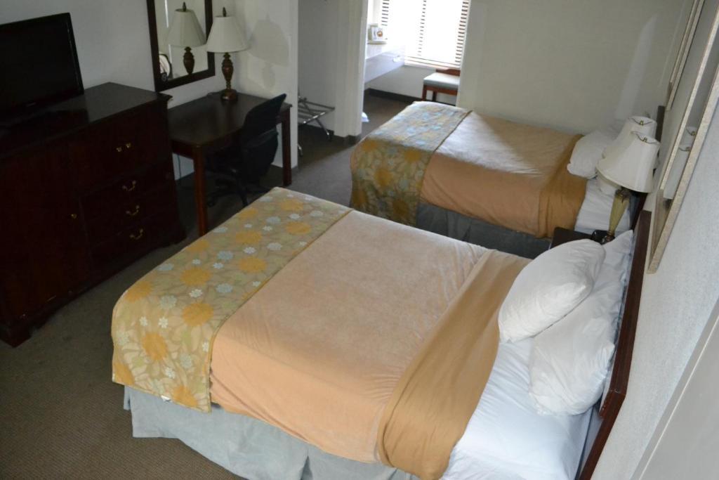 The Greenwood Hotel بولينغ غرين الغرفة الصورة